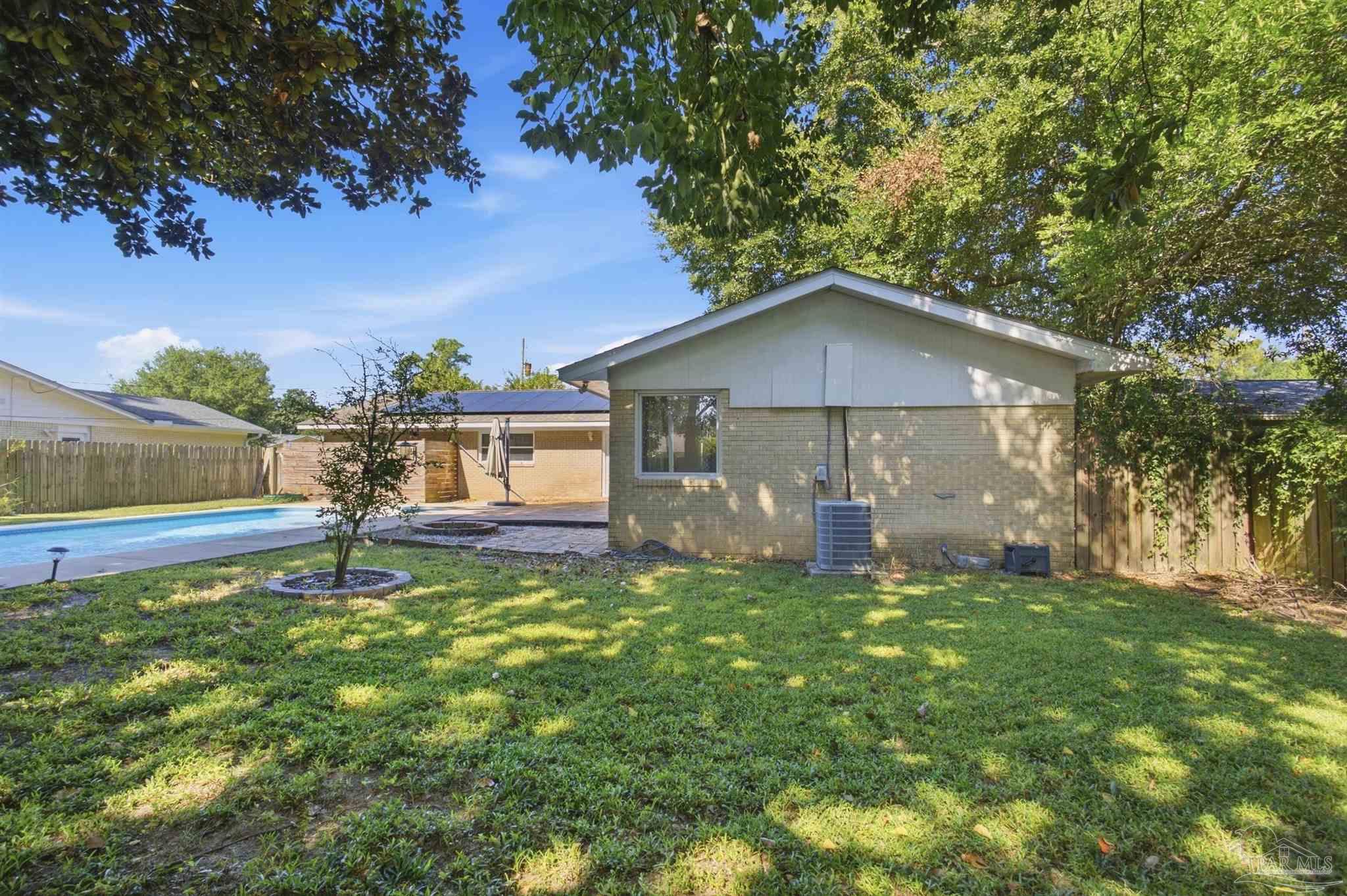 5570 Peachtree Ct