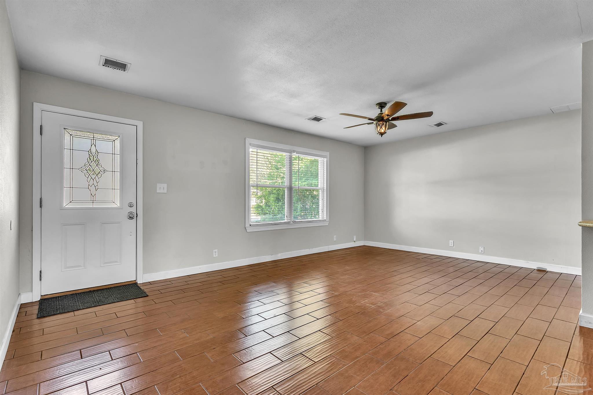 5570 Peachtree Ct