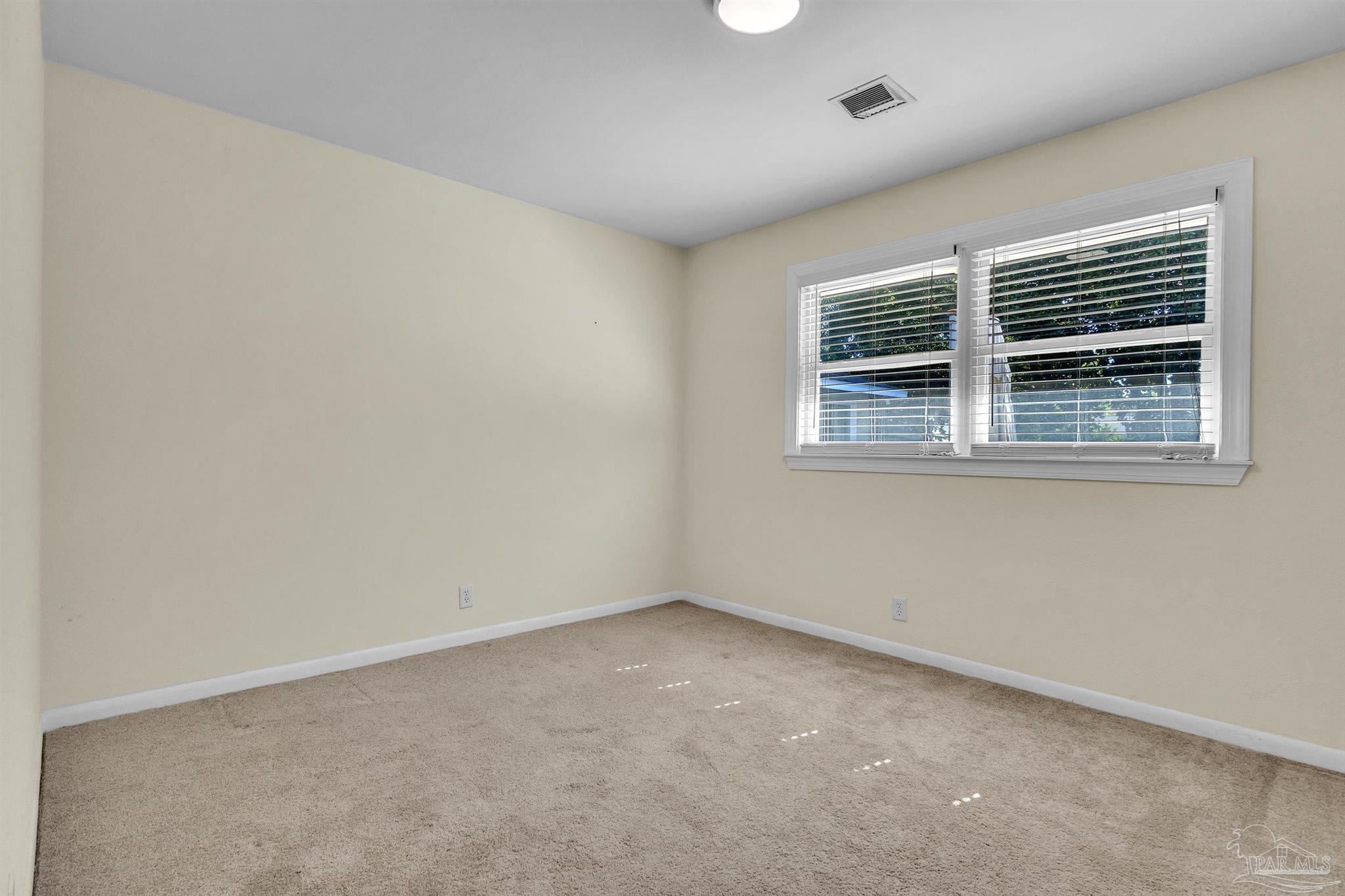 5570 Peachtree Ct