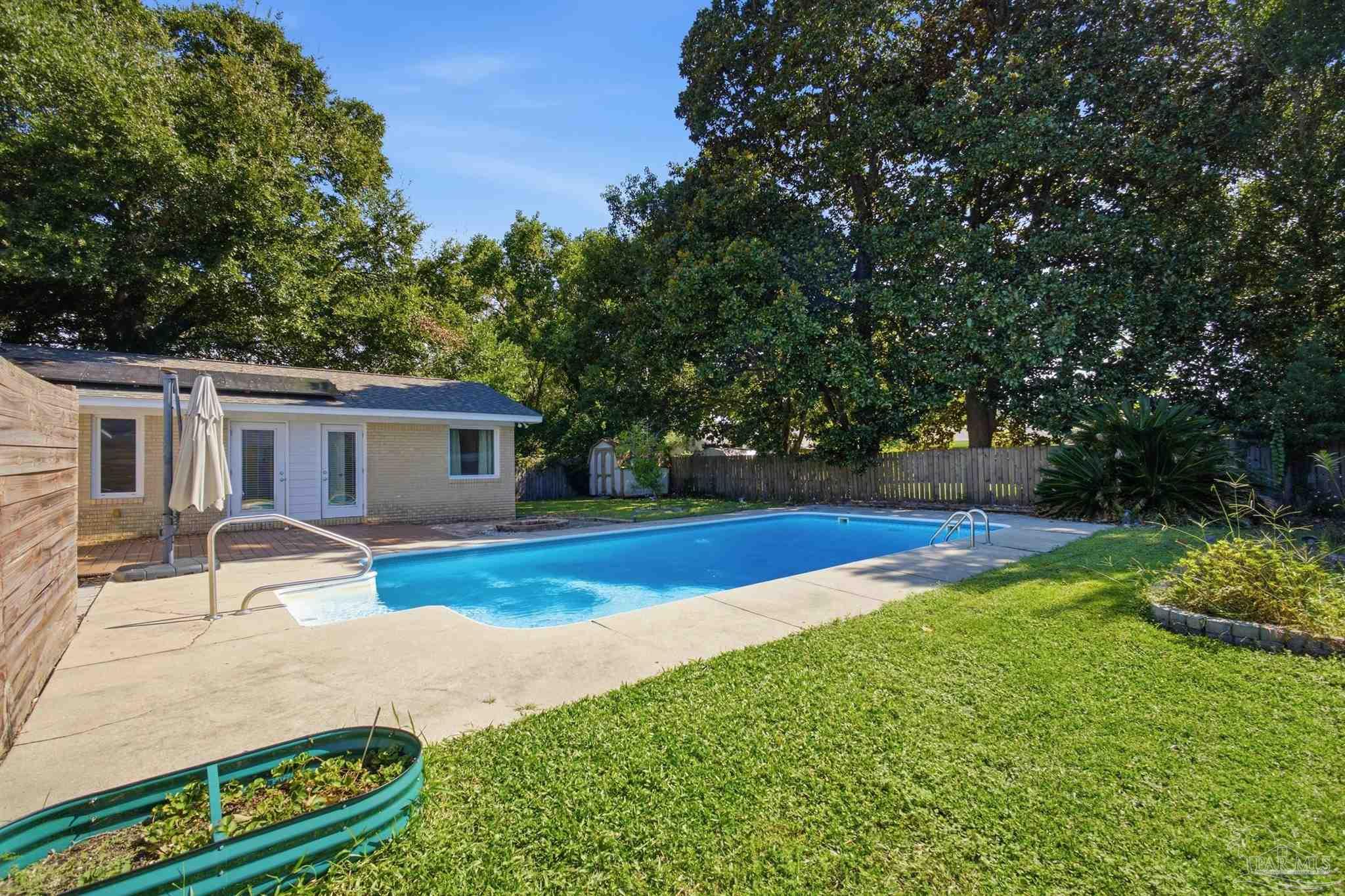 5570 Peachtree Ct