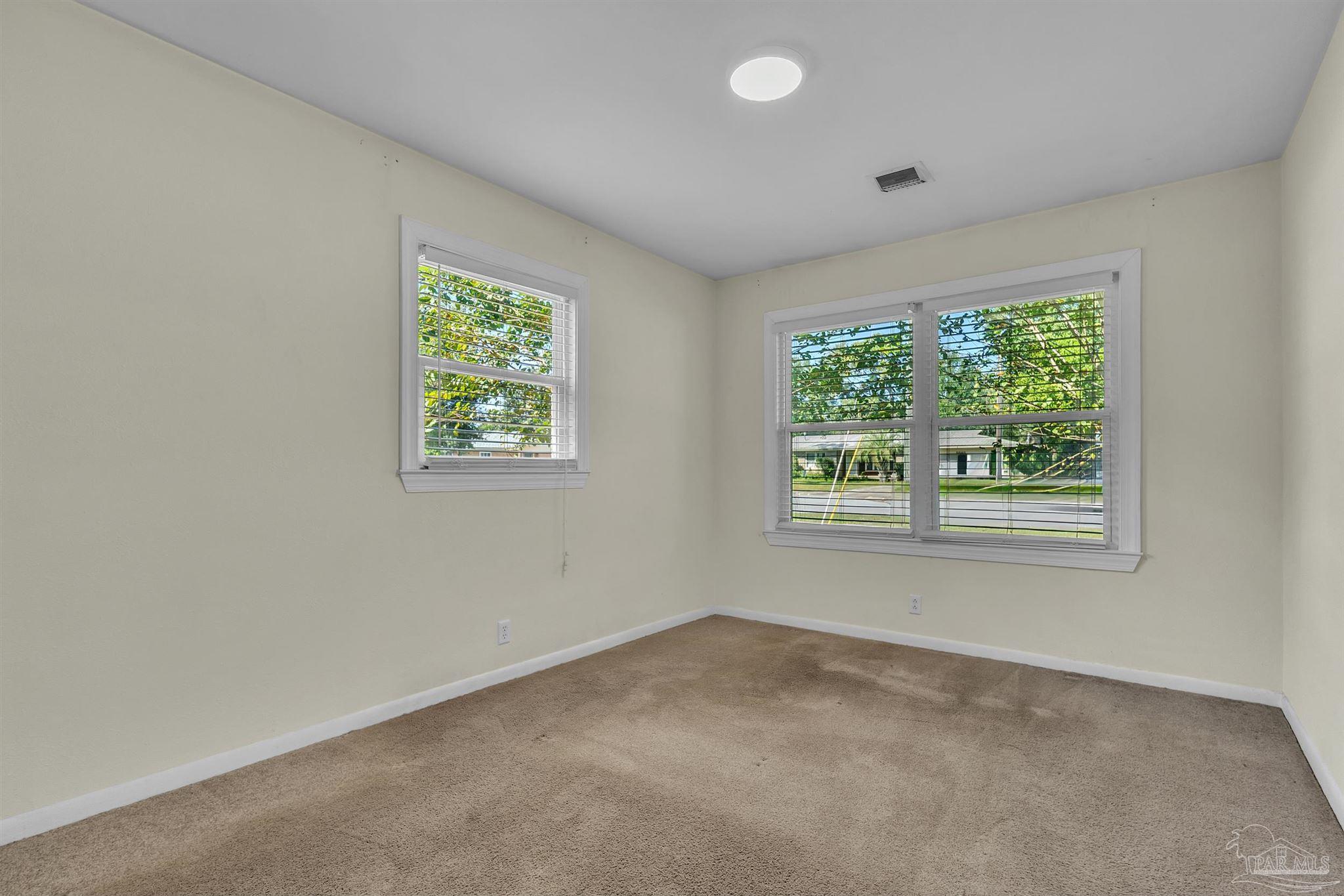 5570 Peachtree Ct