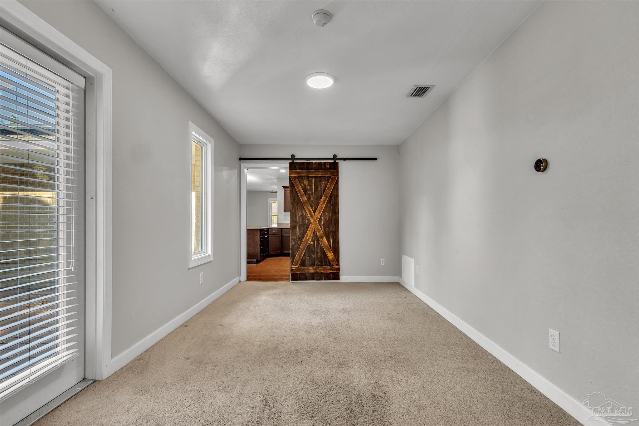 5570 Peachtree Ct