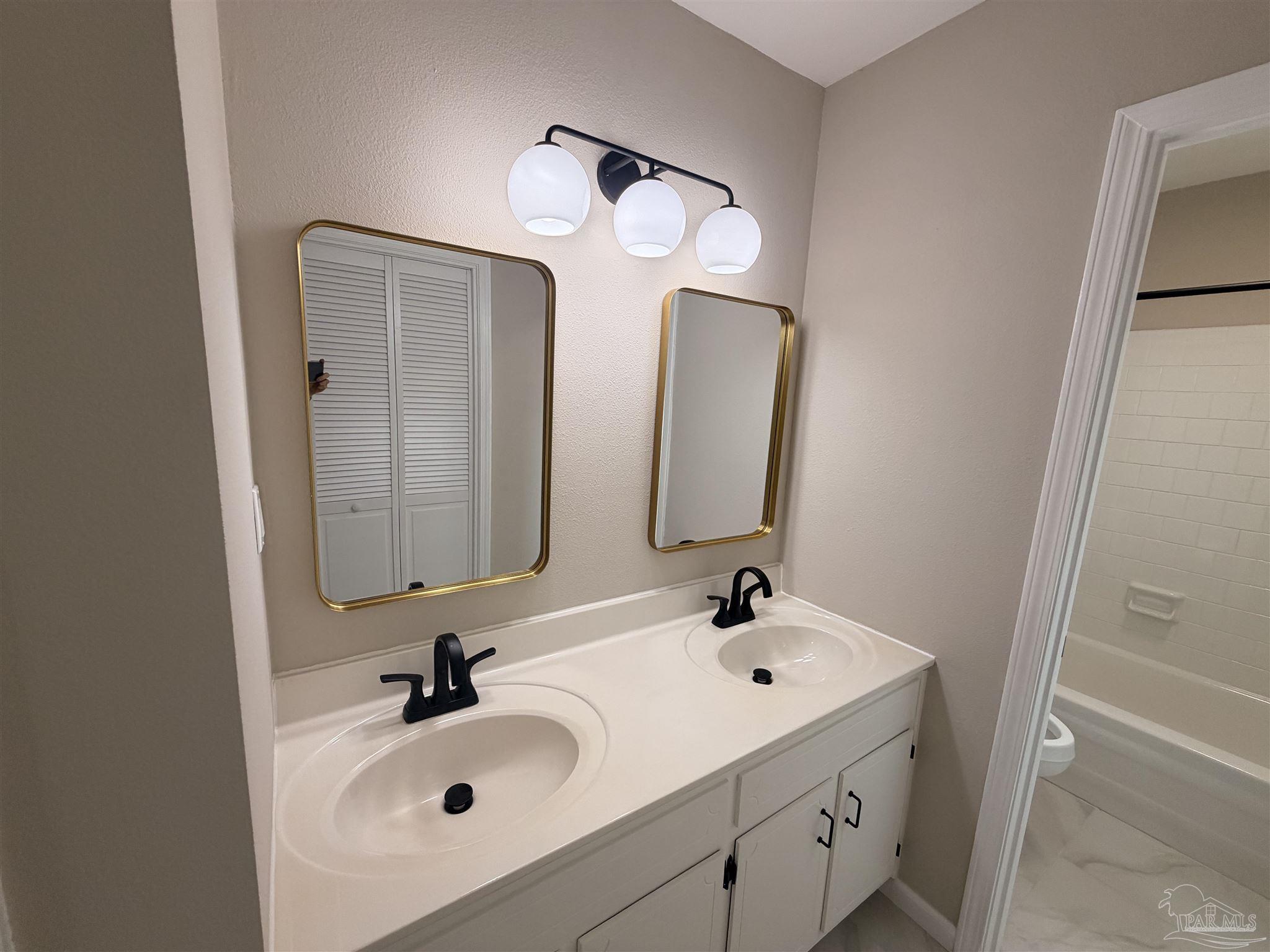 4188 Aqua Vista Dr