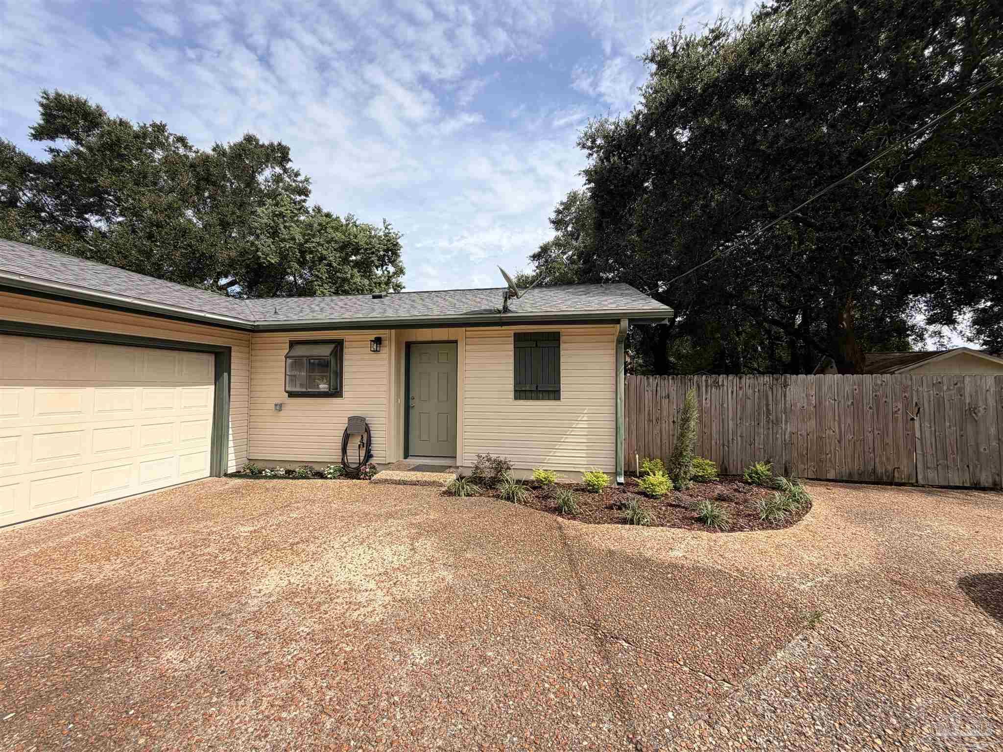 4188 Aqua Vista Dr