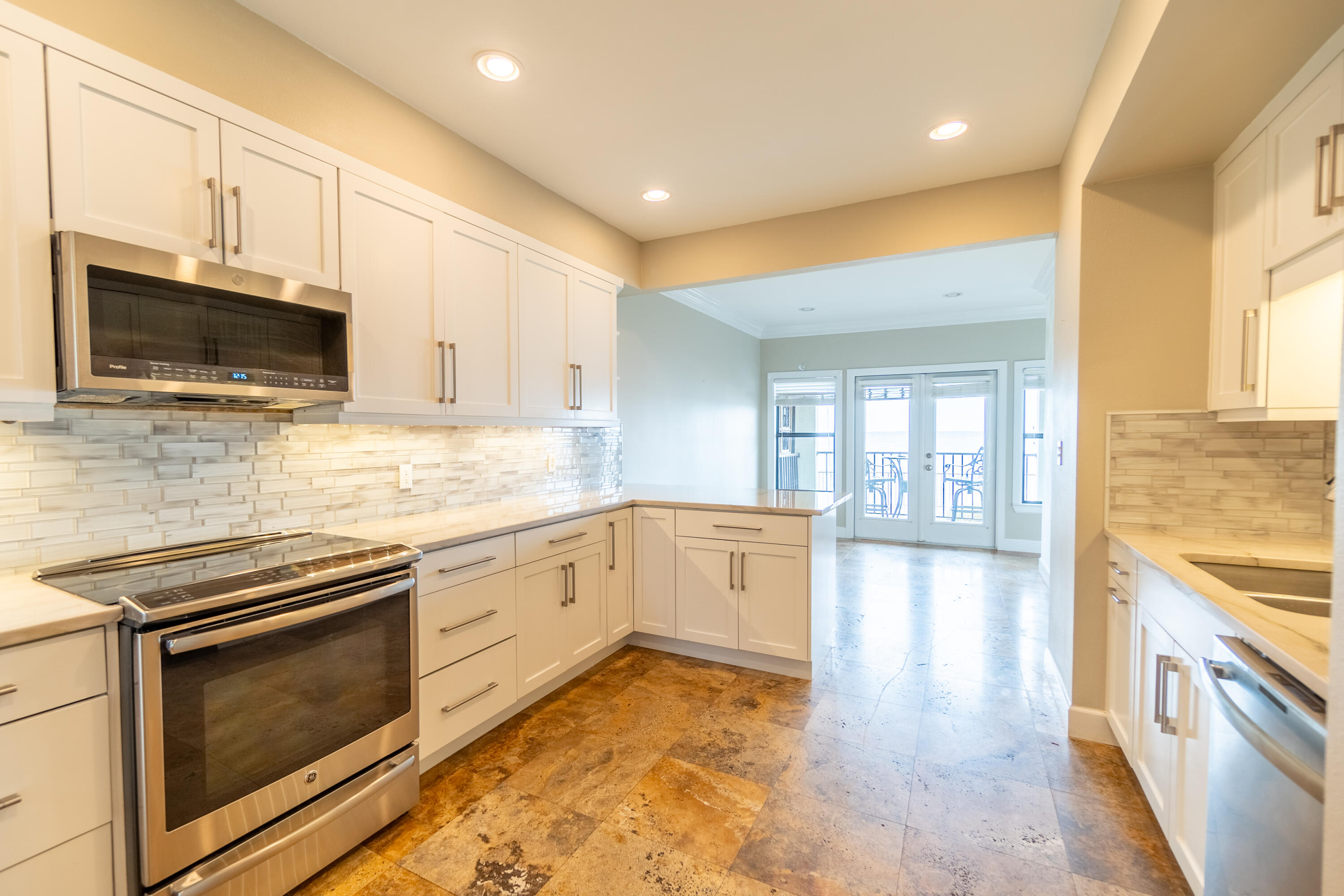 102 Bay Bridge Drive Unit: .