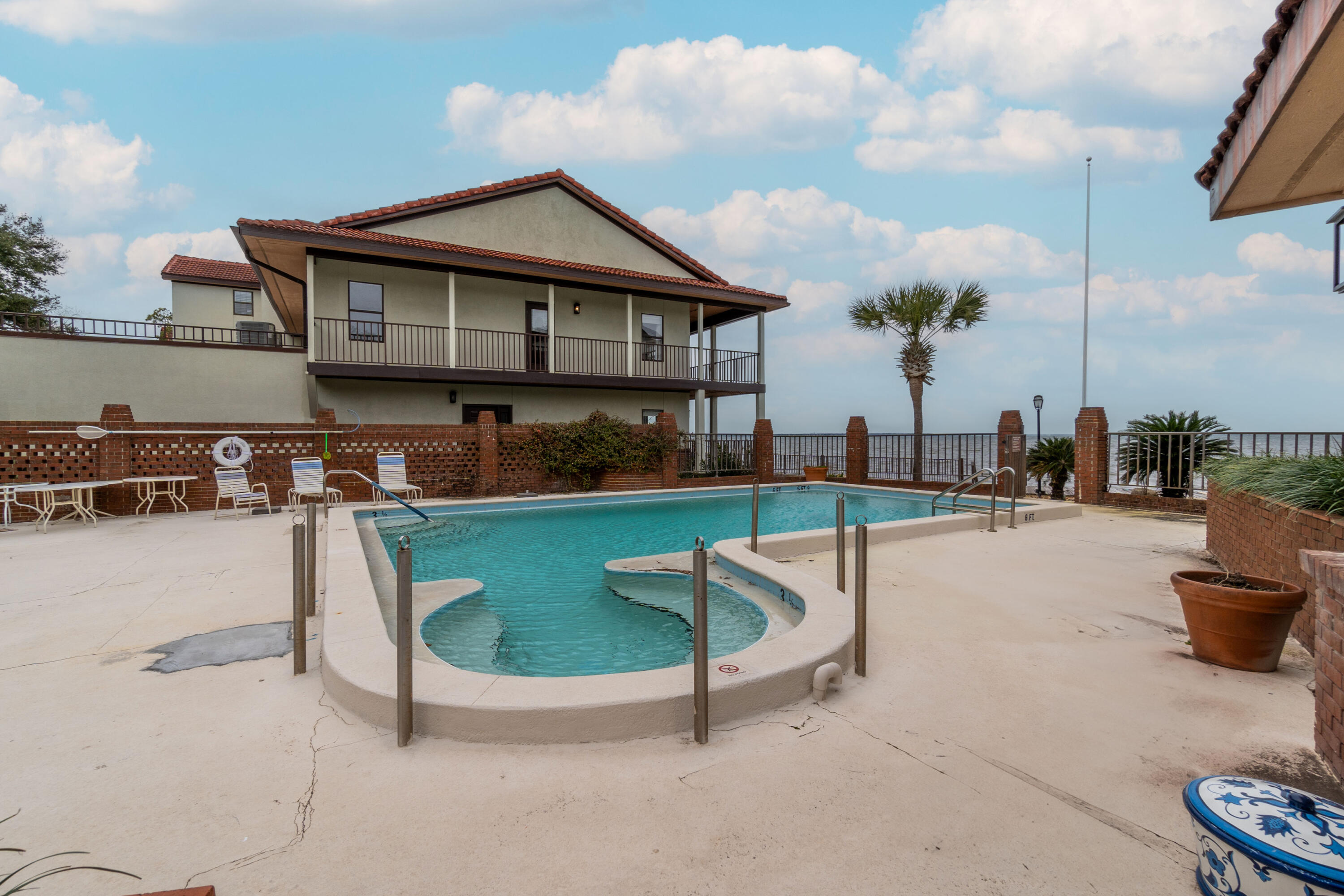 102 Bay Bridge Drive Unit: .