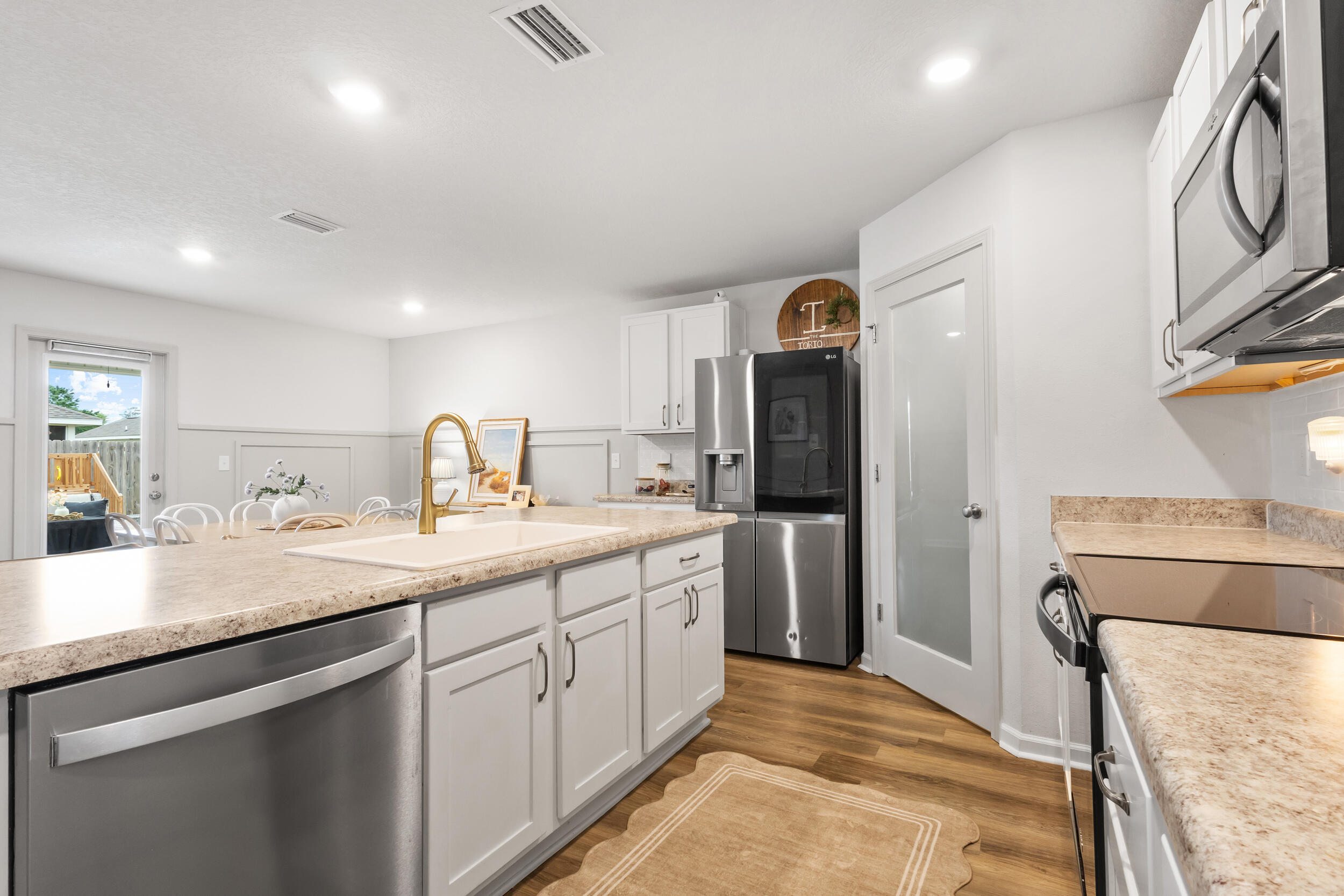 9659 Angel Oak Drive