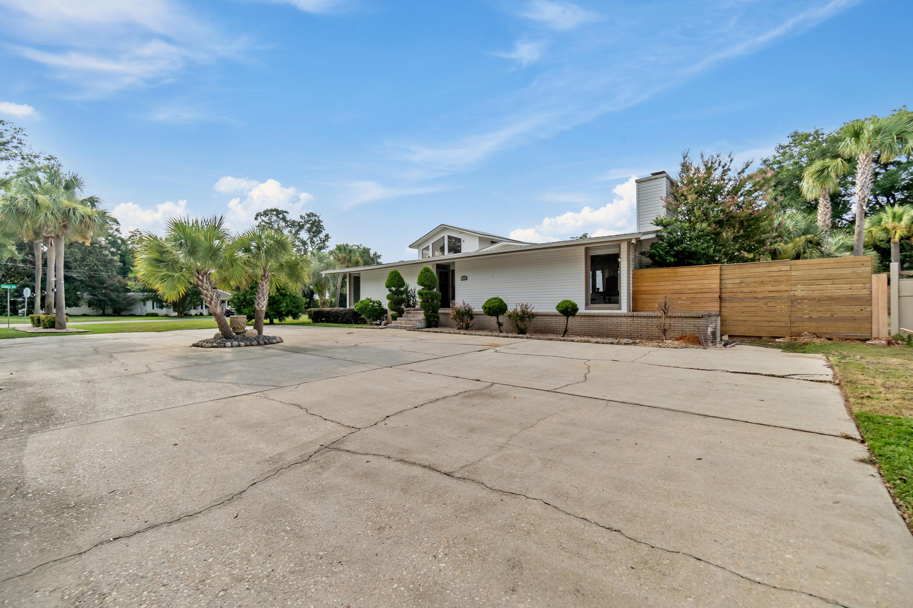 116 Julia Way