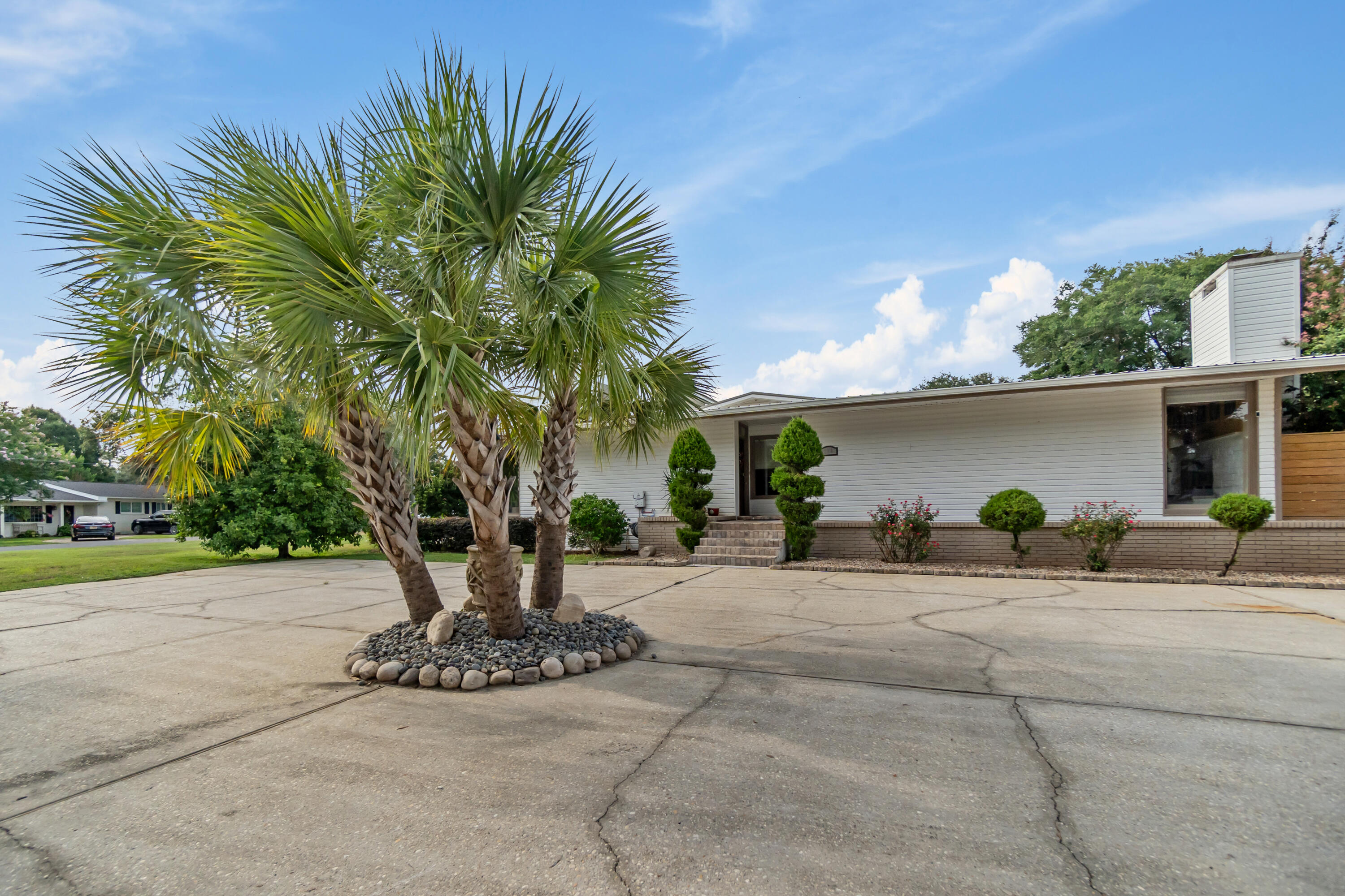 116 Julia Way