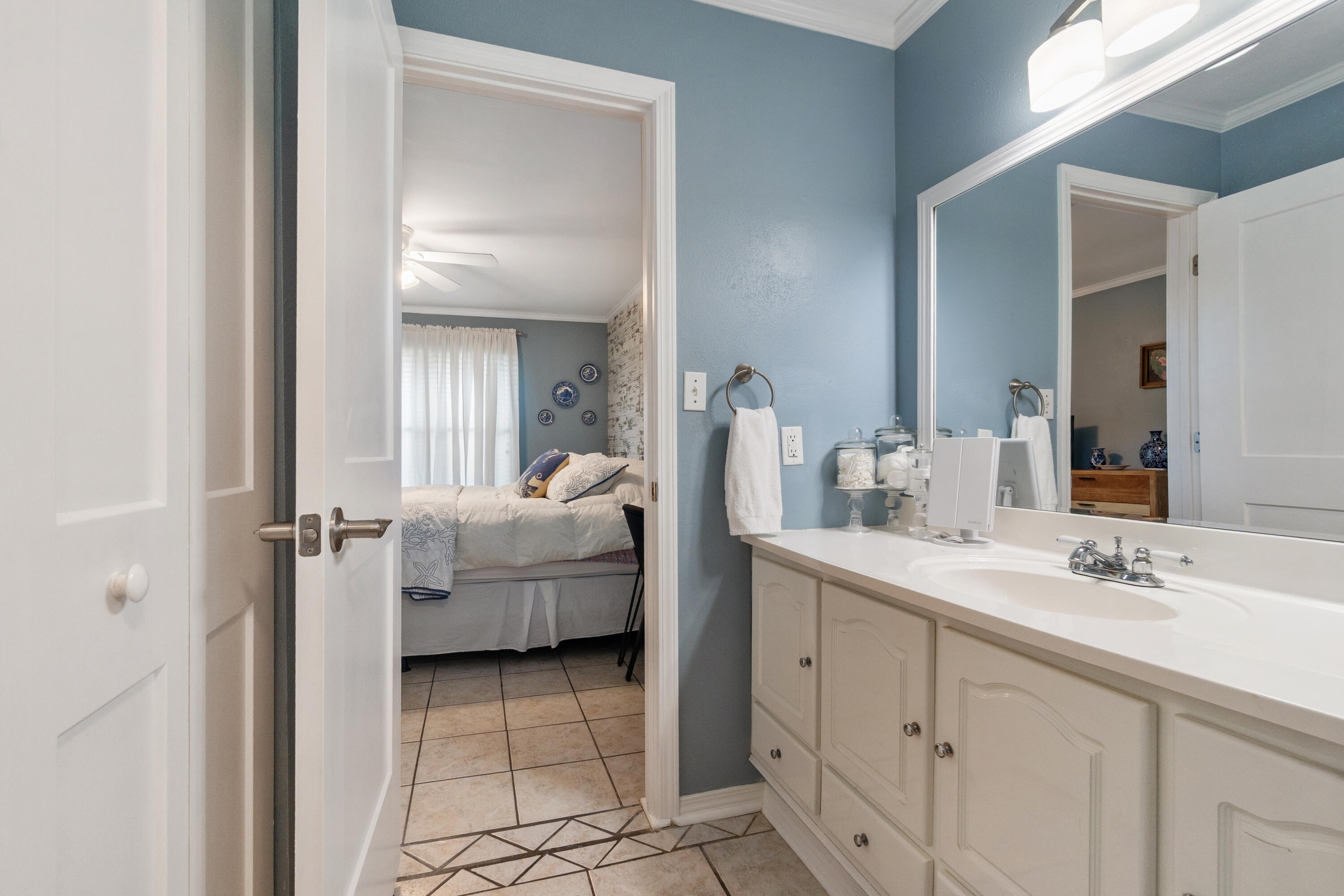 1635 College Parkway