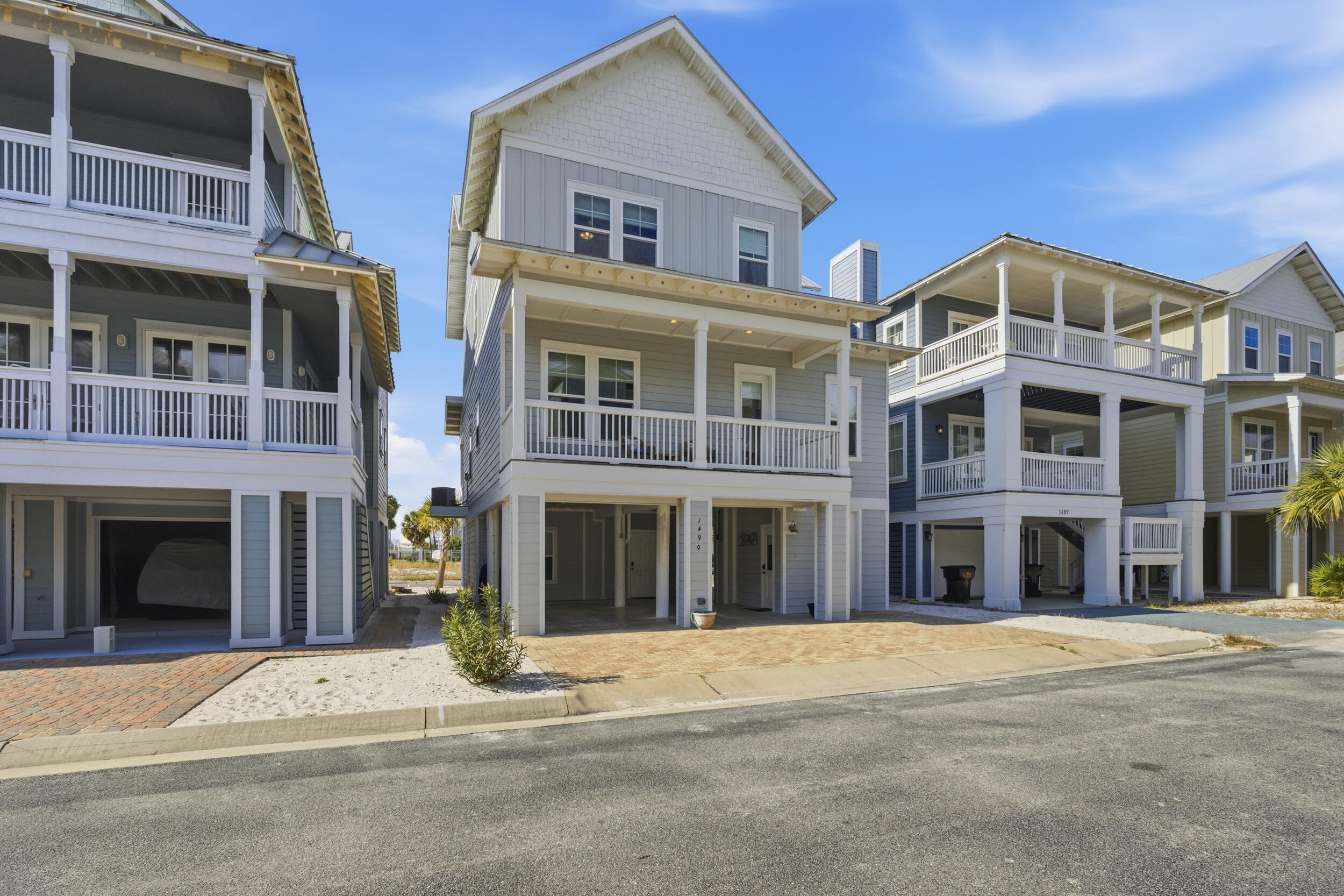1499 Seaside Circle
