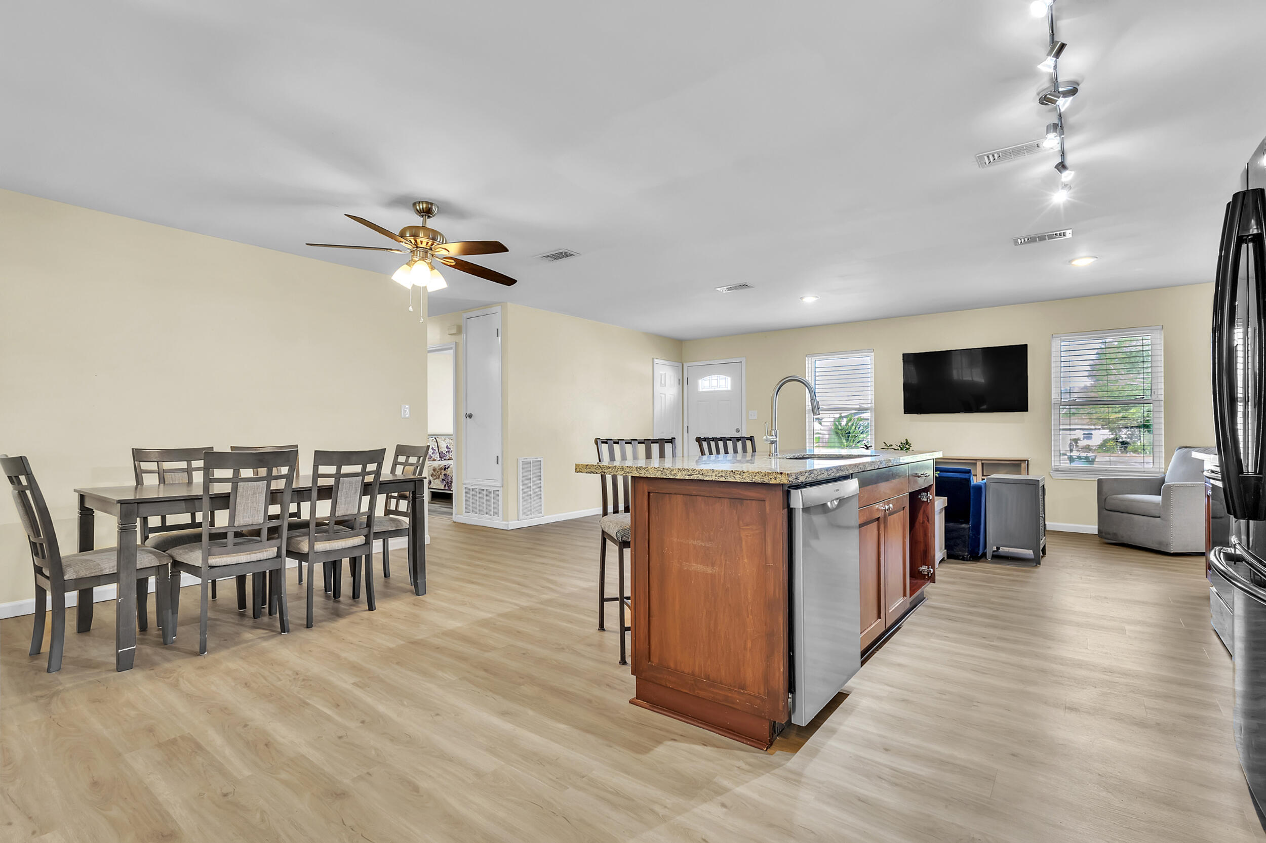 1172 New Haven Drive