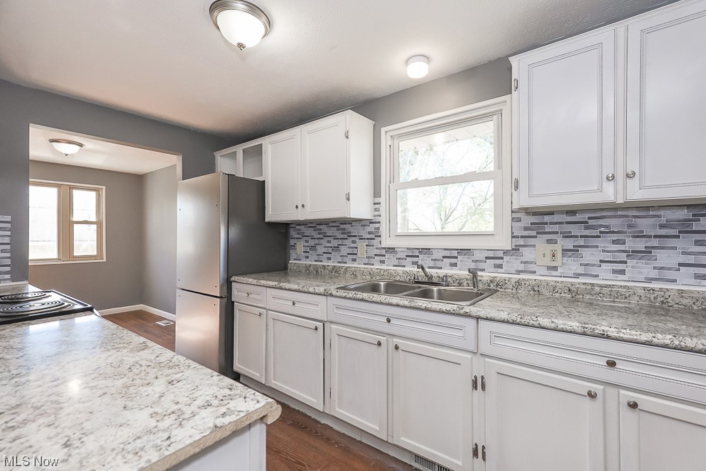 1227 W 25th