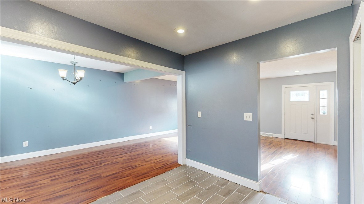 5510 Hollywood Drive