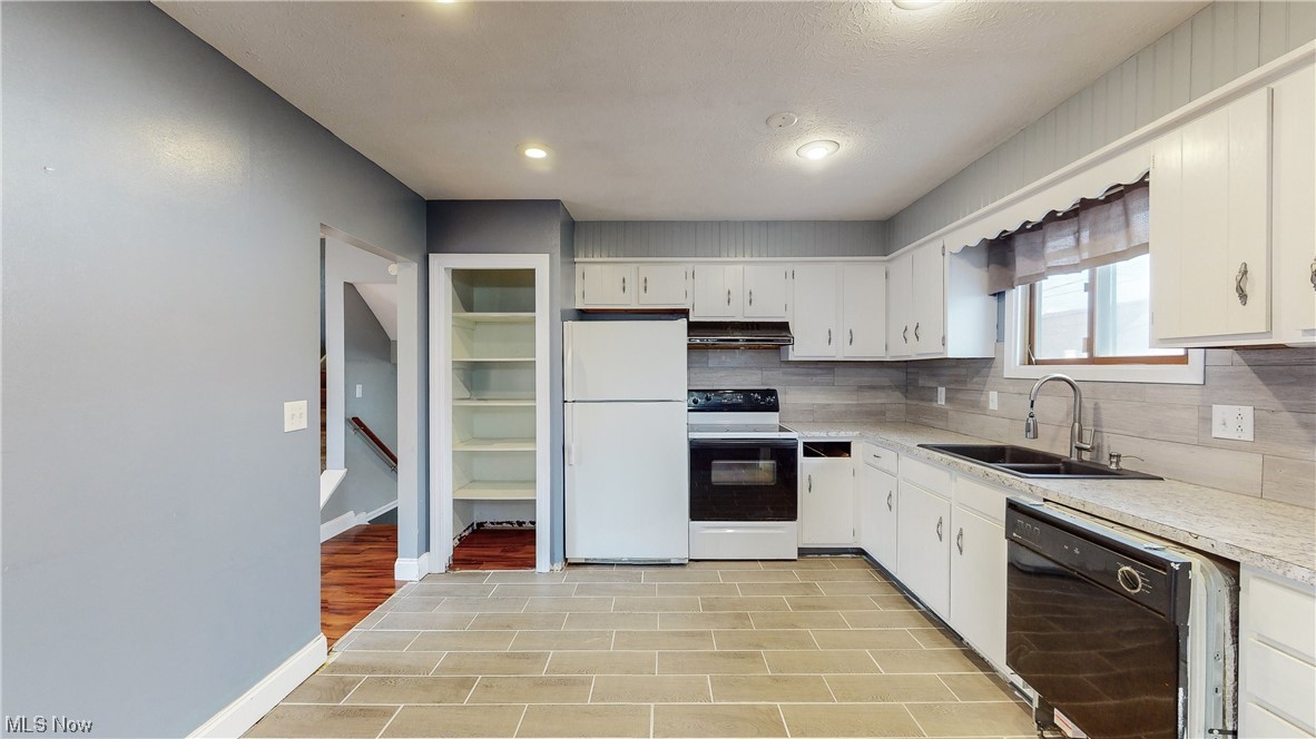 5510 Hollywood Drive