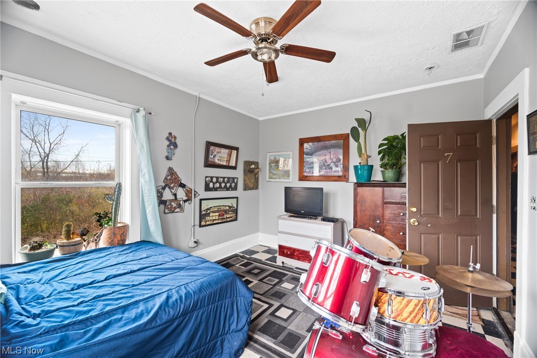 2394 W 3rd