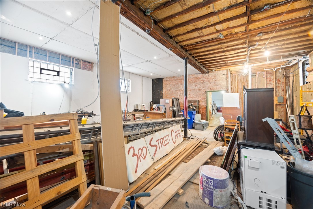 2394 W 3rd