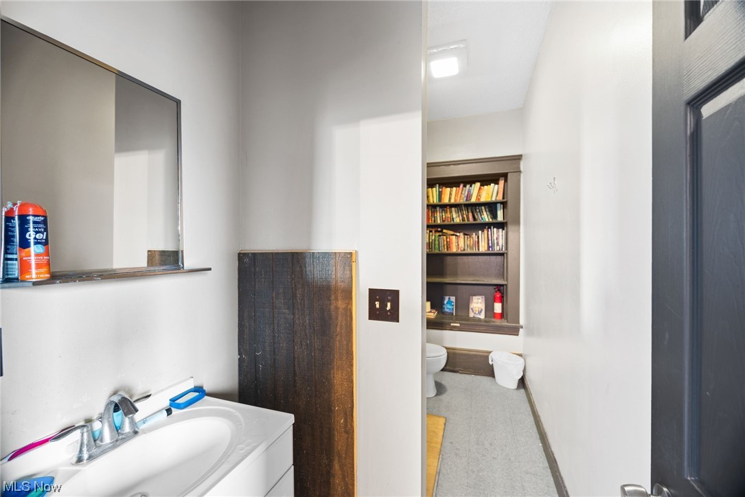 2394 W 3rd