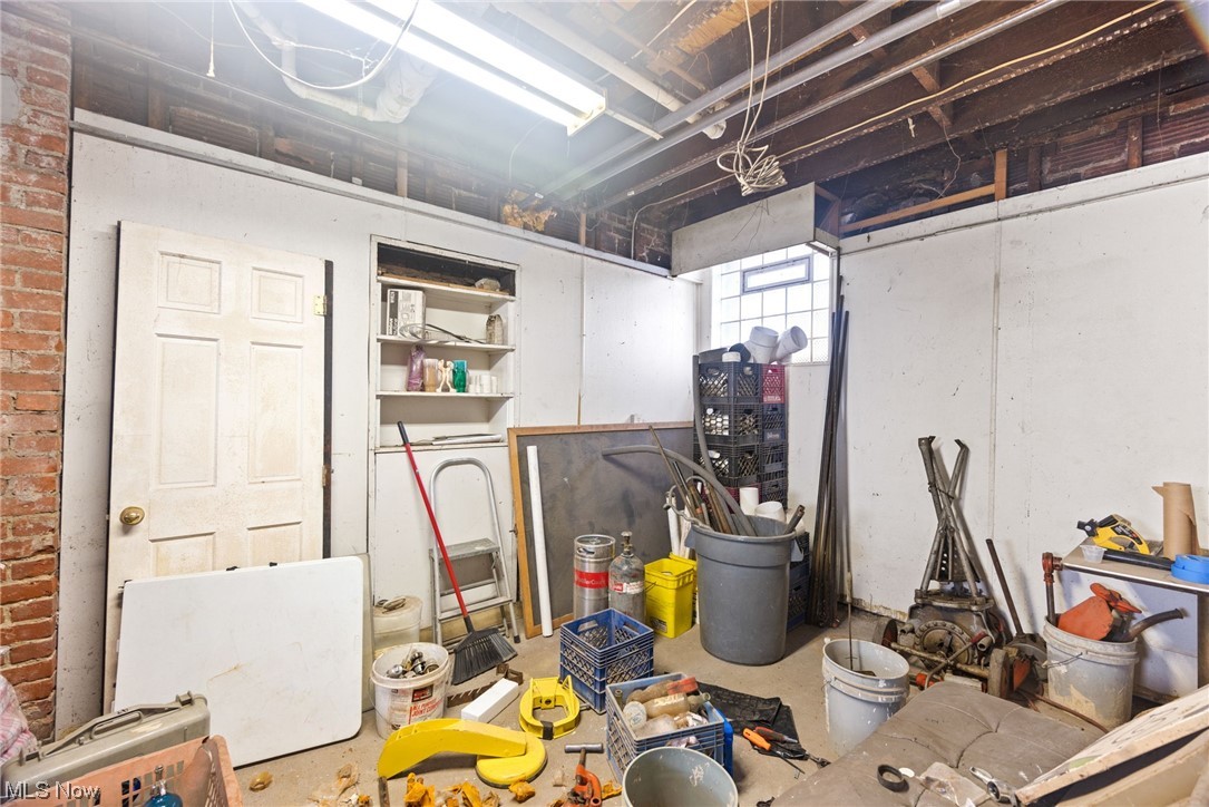 2394 W 3rd