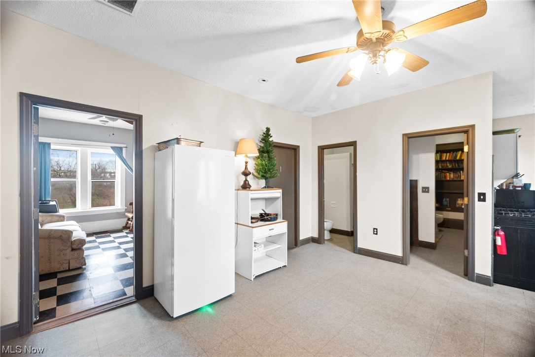 2394 W 3rd