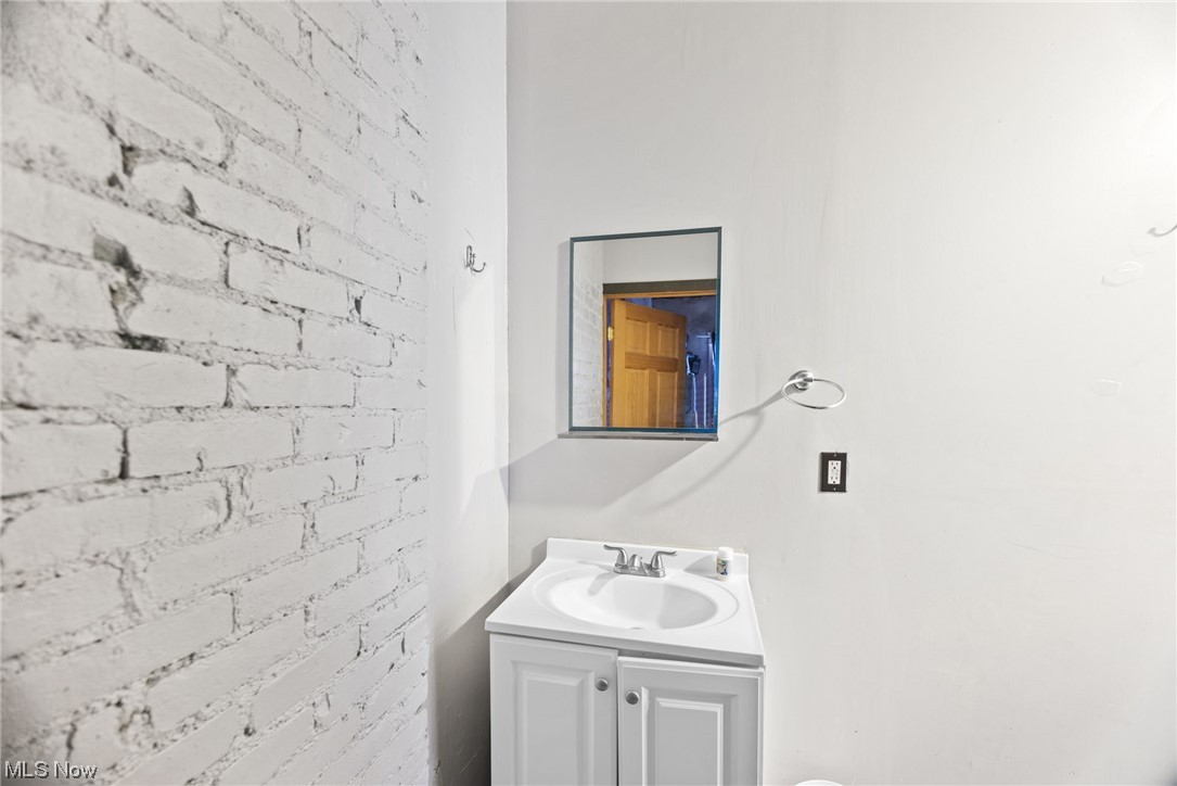 2394 W 3rd