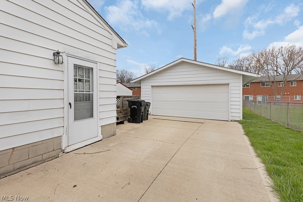 912 Rosewood Drive
