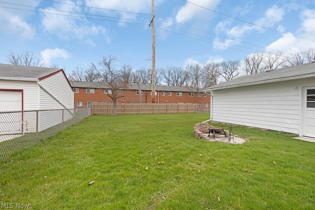 912 Rosewood Drive