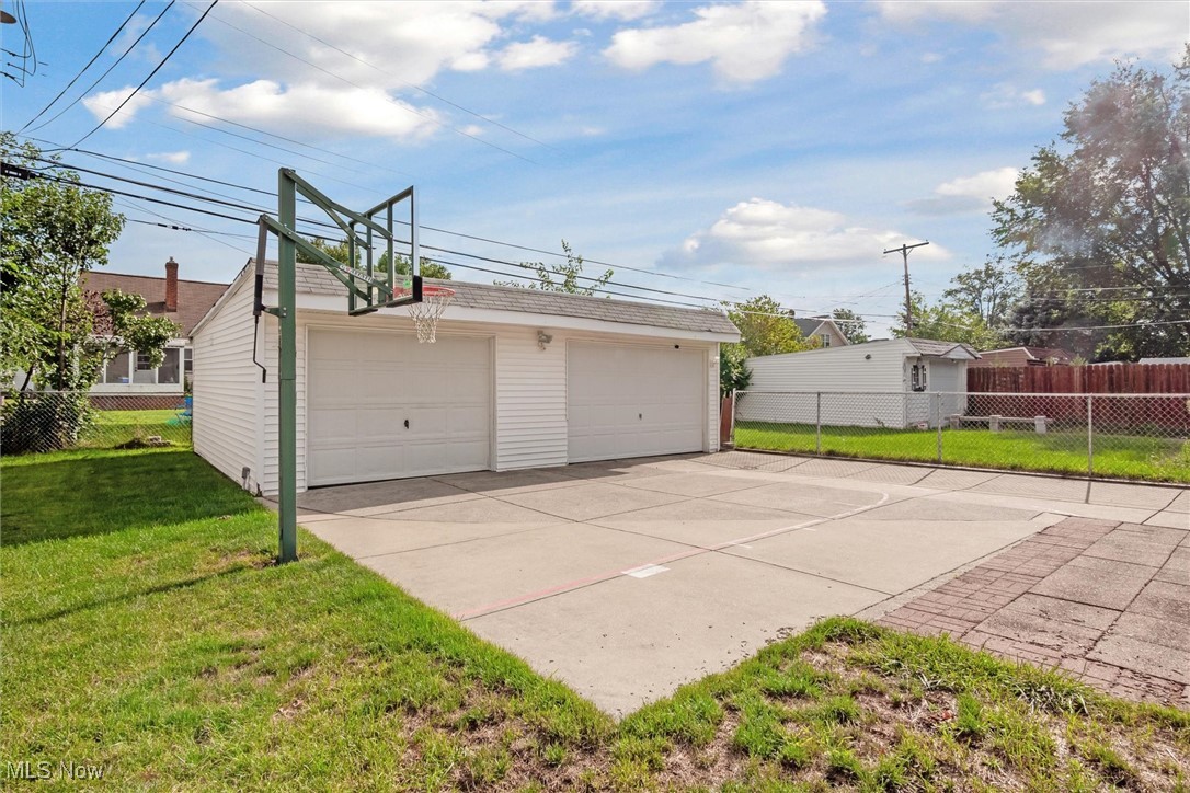 6107 Orchard Avenue