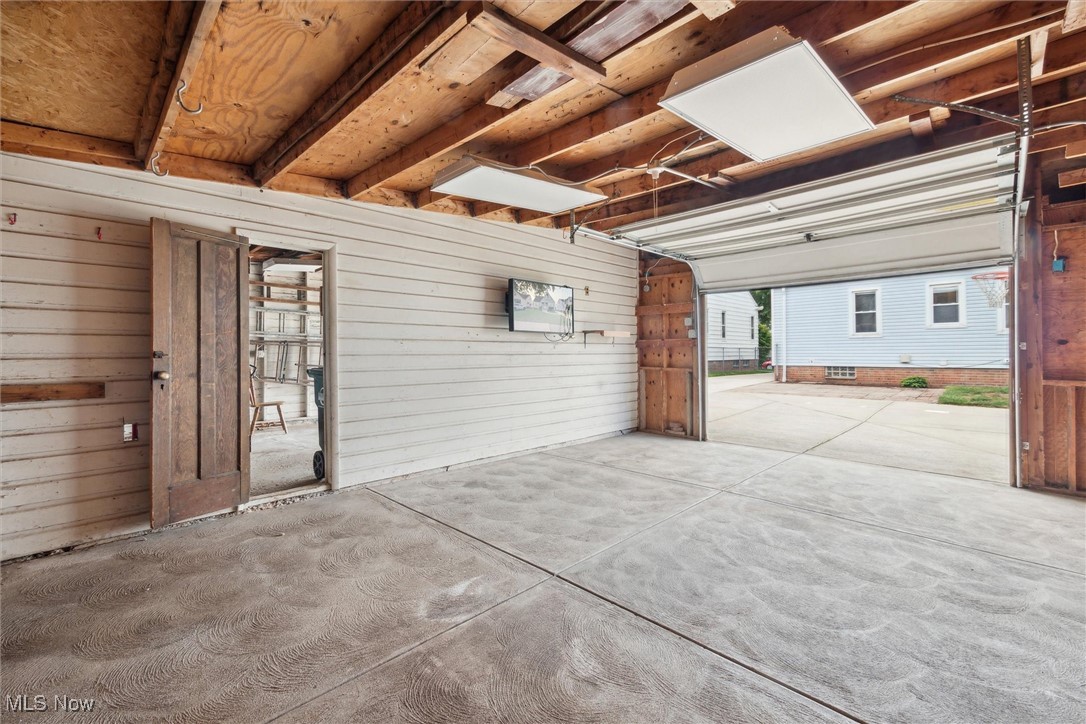 6107 Orchard Avenue