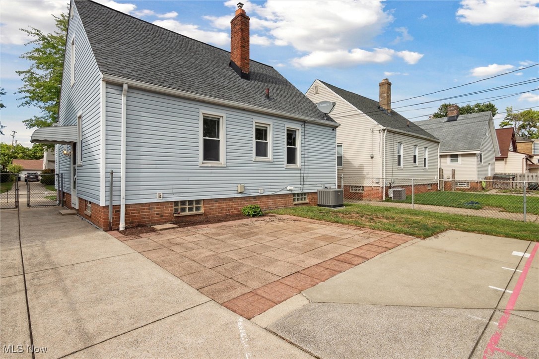 6107 Orchard Avenue