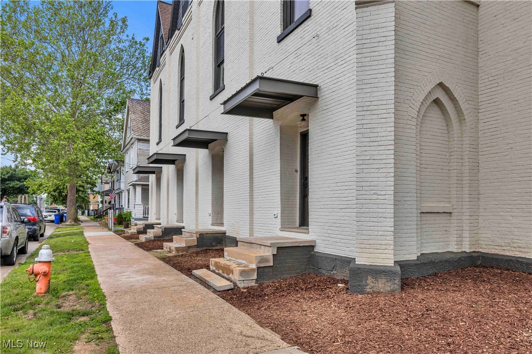 2130 W 42nd Street 2