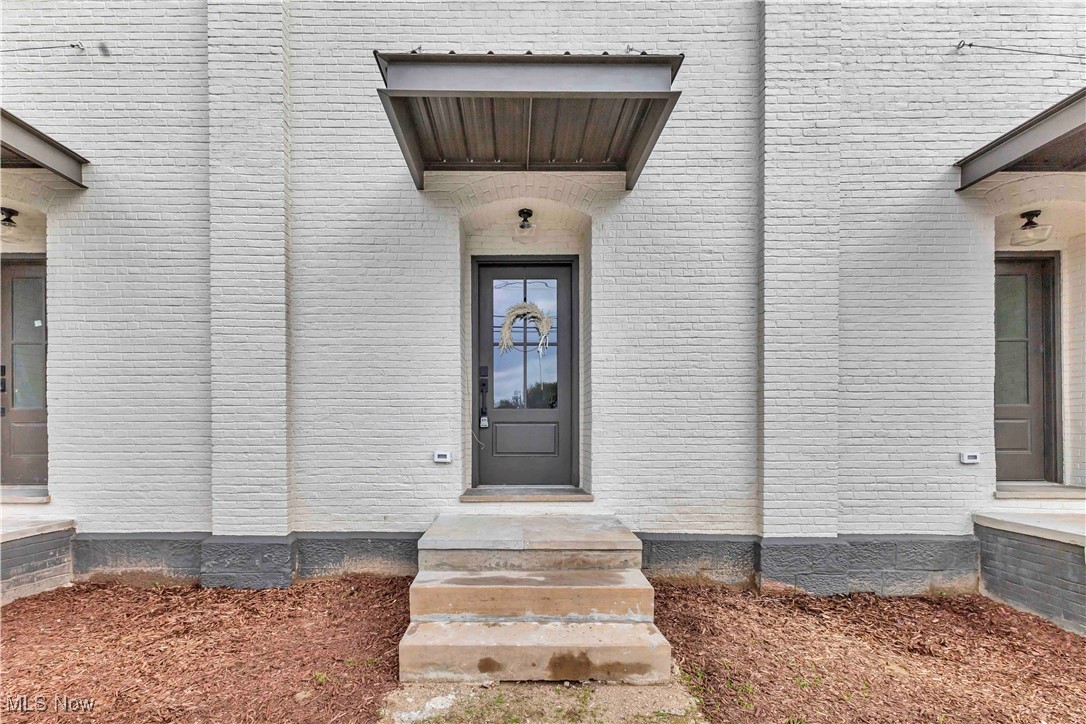 2130 W 42nd Street 2