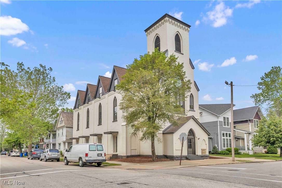 2130 W 42nd Street 2