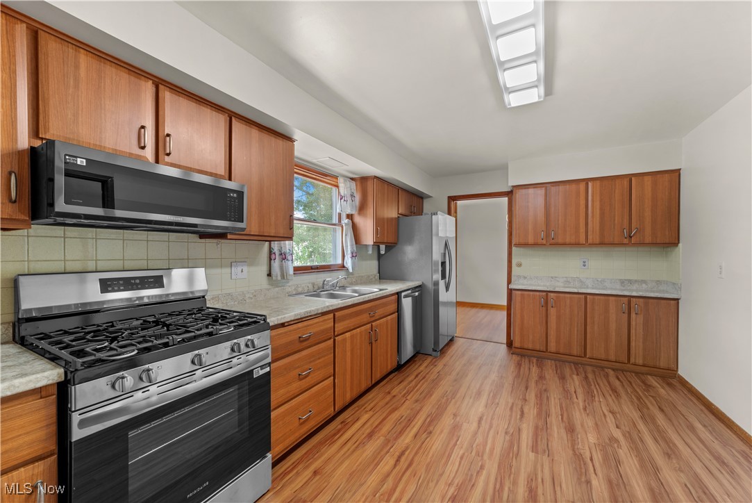 6439 Beverly Drive