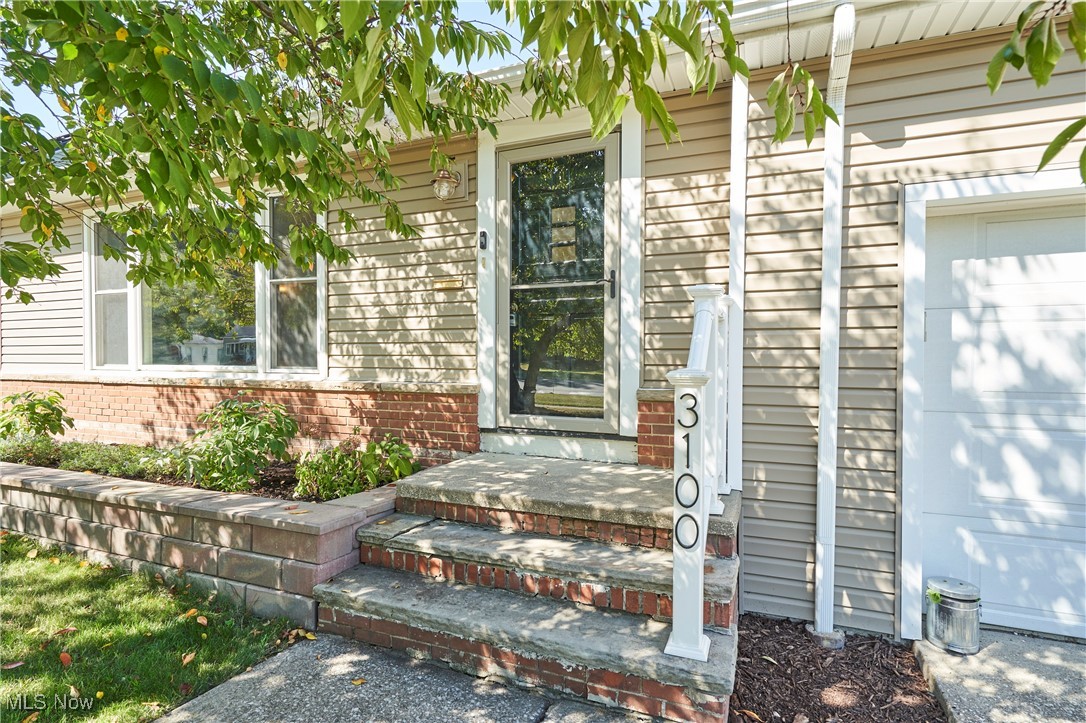 3100 W Ridgewood Drive