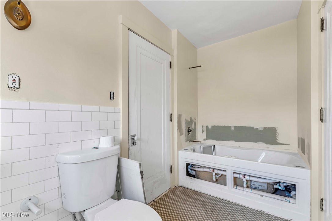 3232 Warrington Road