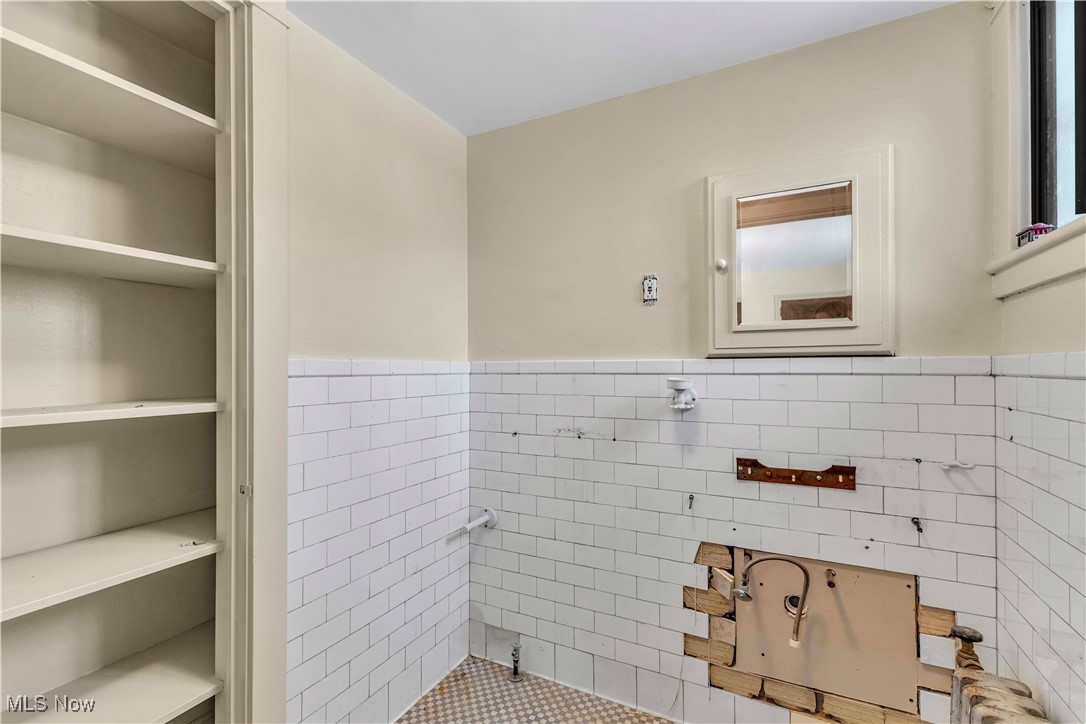 3232 Warrington Road