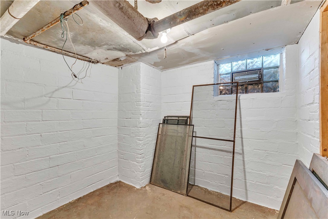 3232 Warrington Road