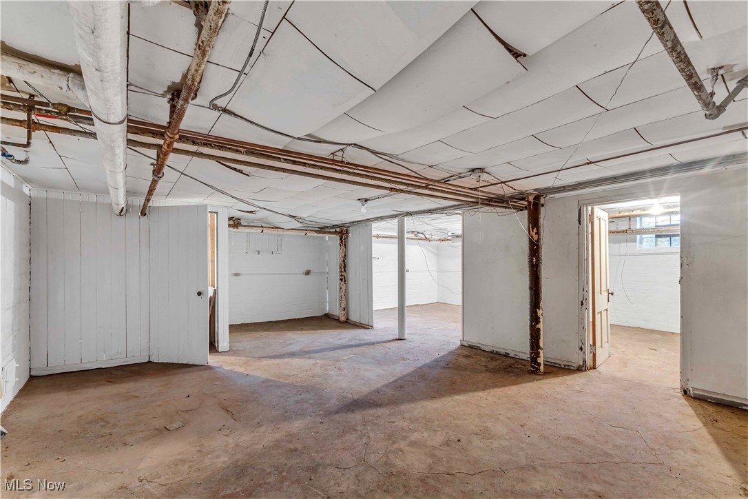 3232 Warrington Road