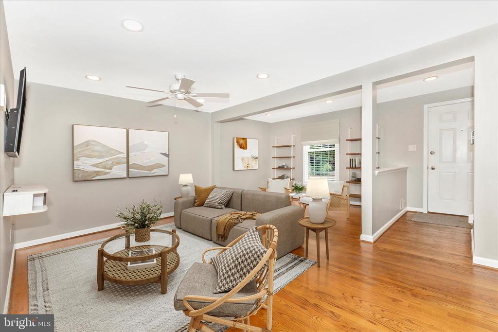 8204 RED WING COURT