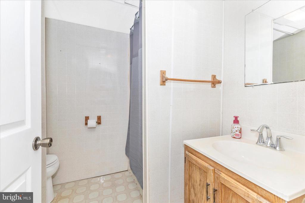 8204 RED WING COURT