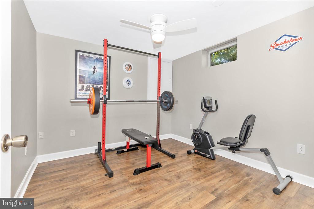 8204 RED WING COURT