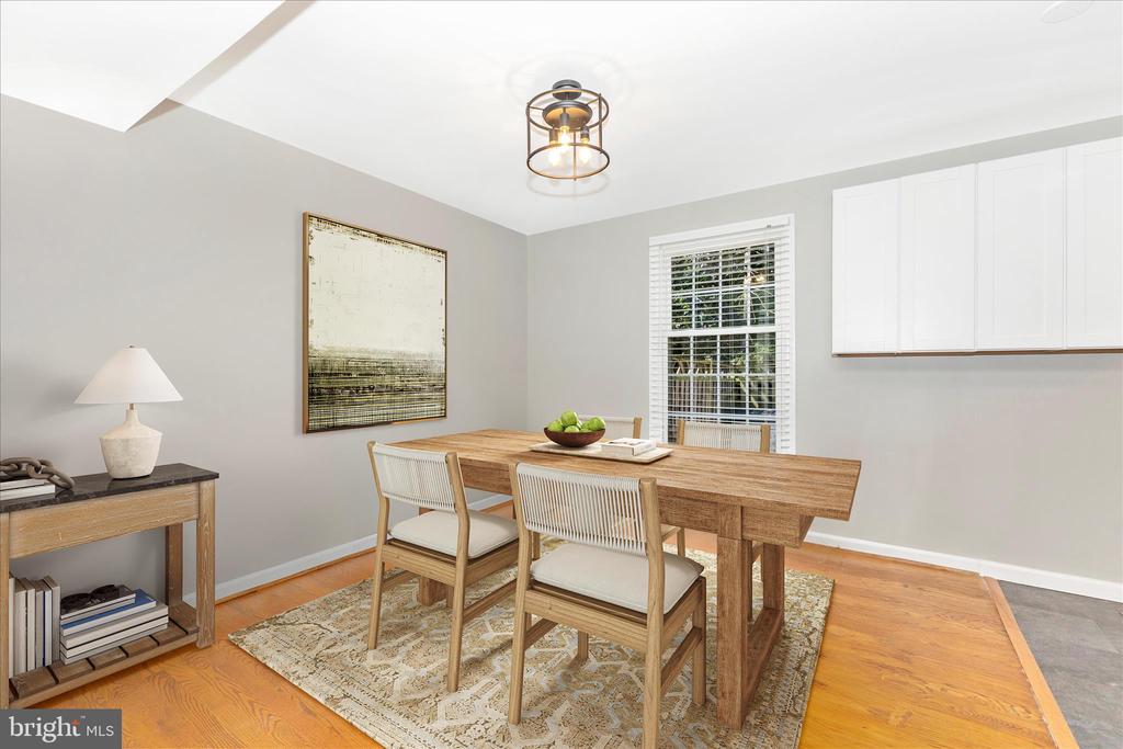 8204 RED WING COURT