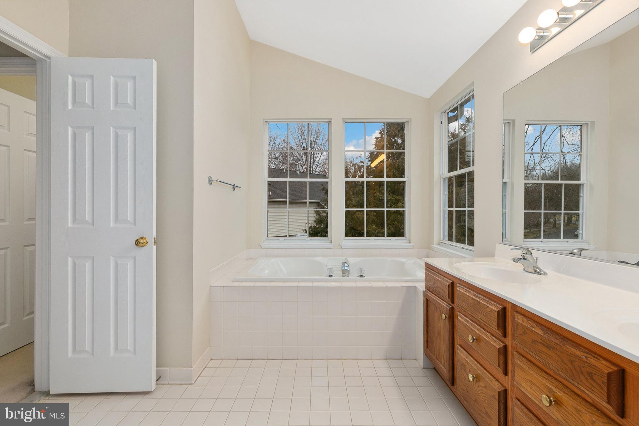 15807 Seurat Dr