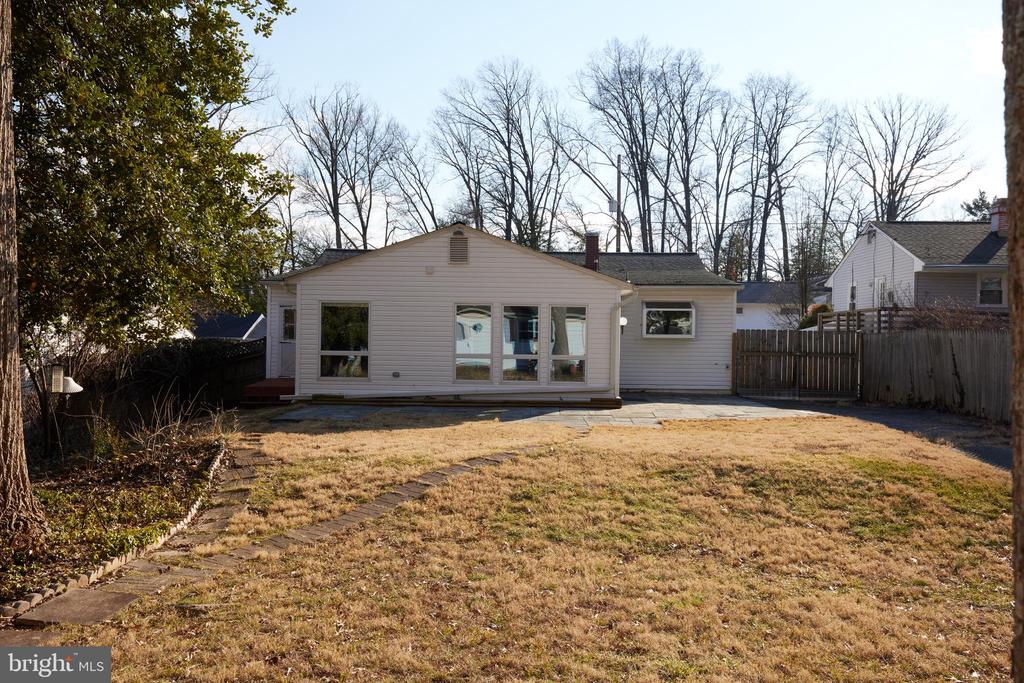 112 Tulip Dr