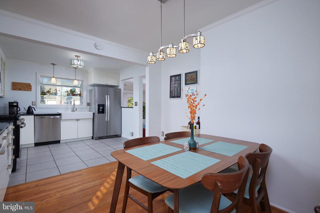 112 Tulip Dr