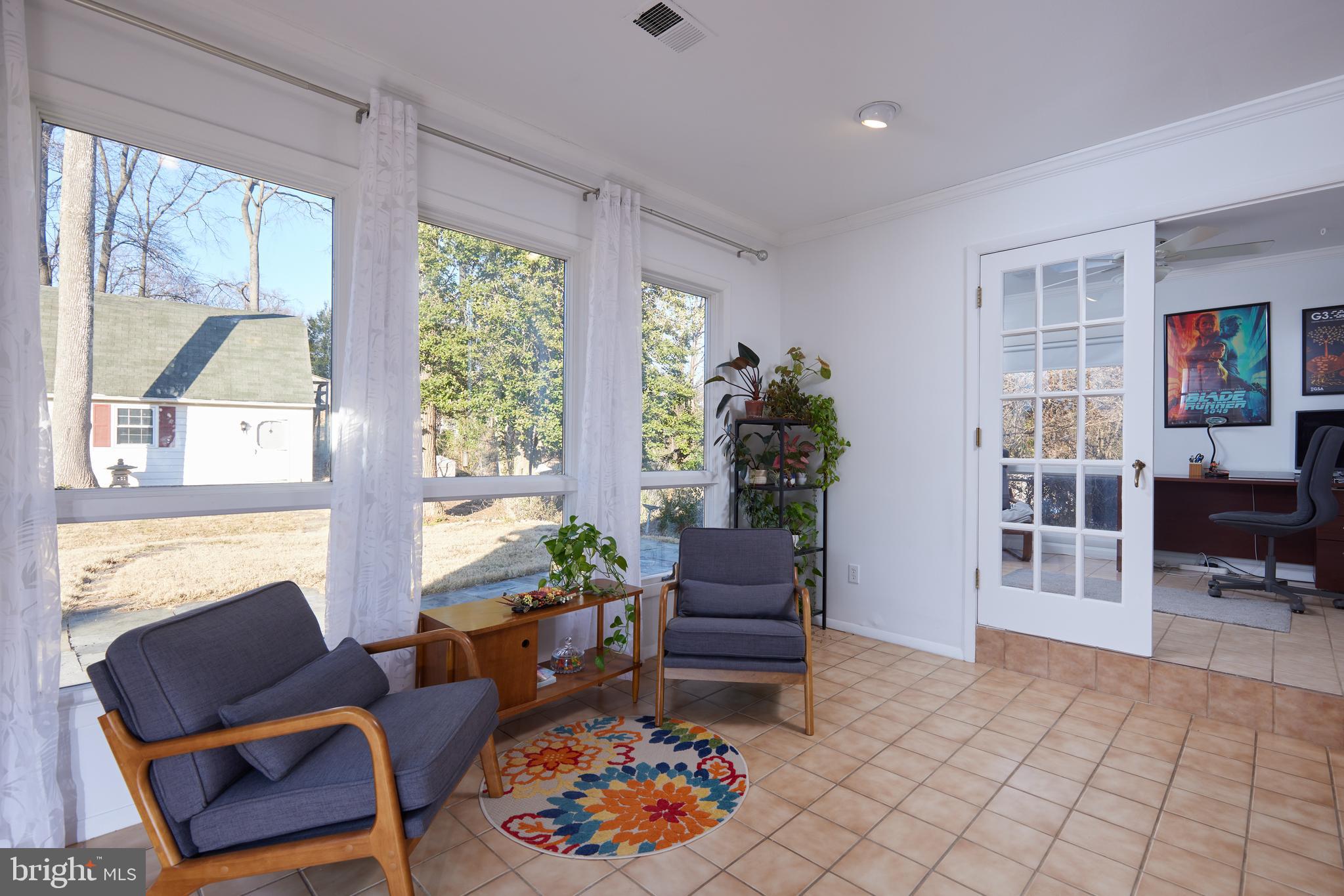 112 Tulip Dr