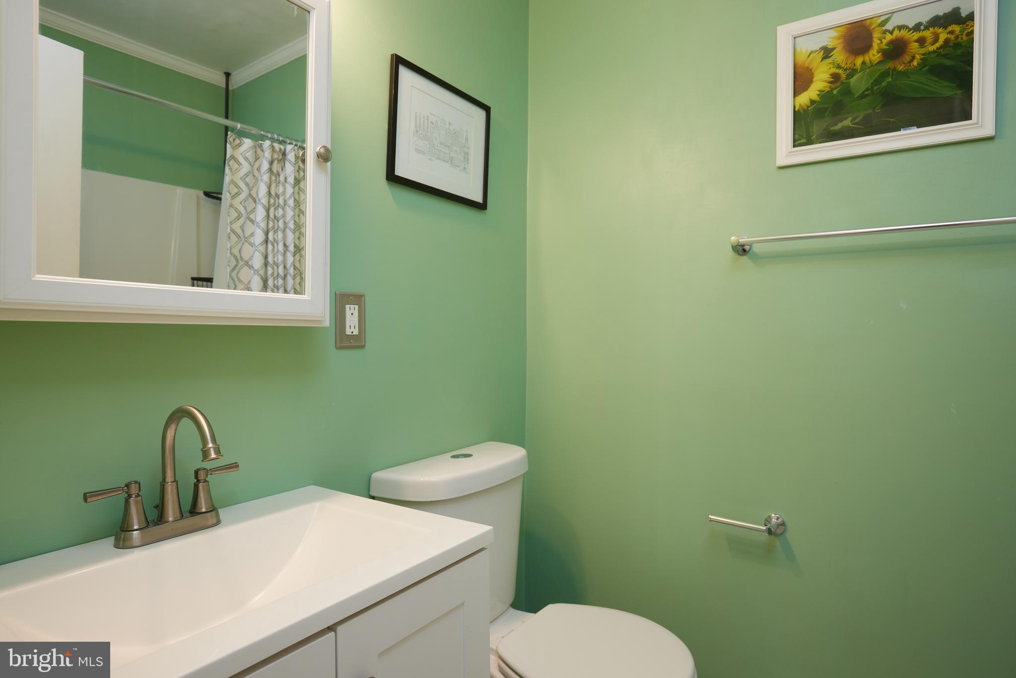 112 Tulip Dr