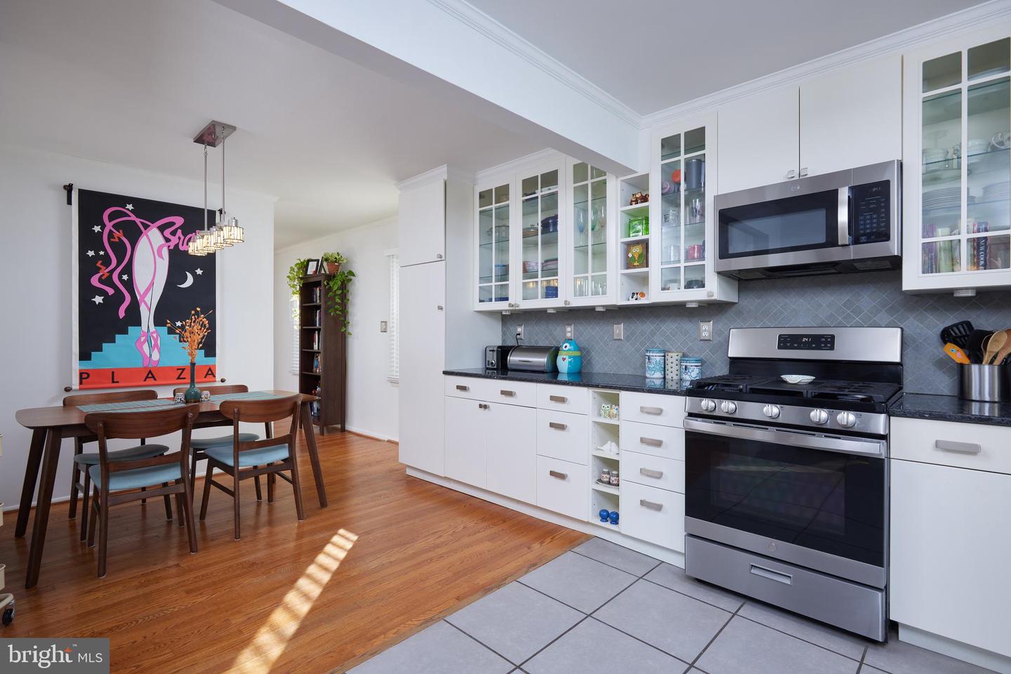 112 Tulip Dr