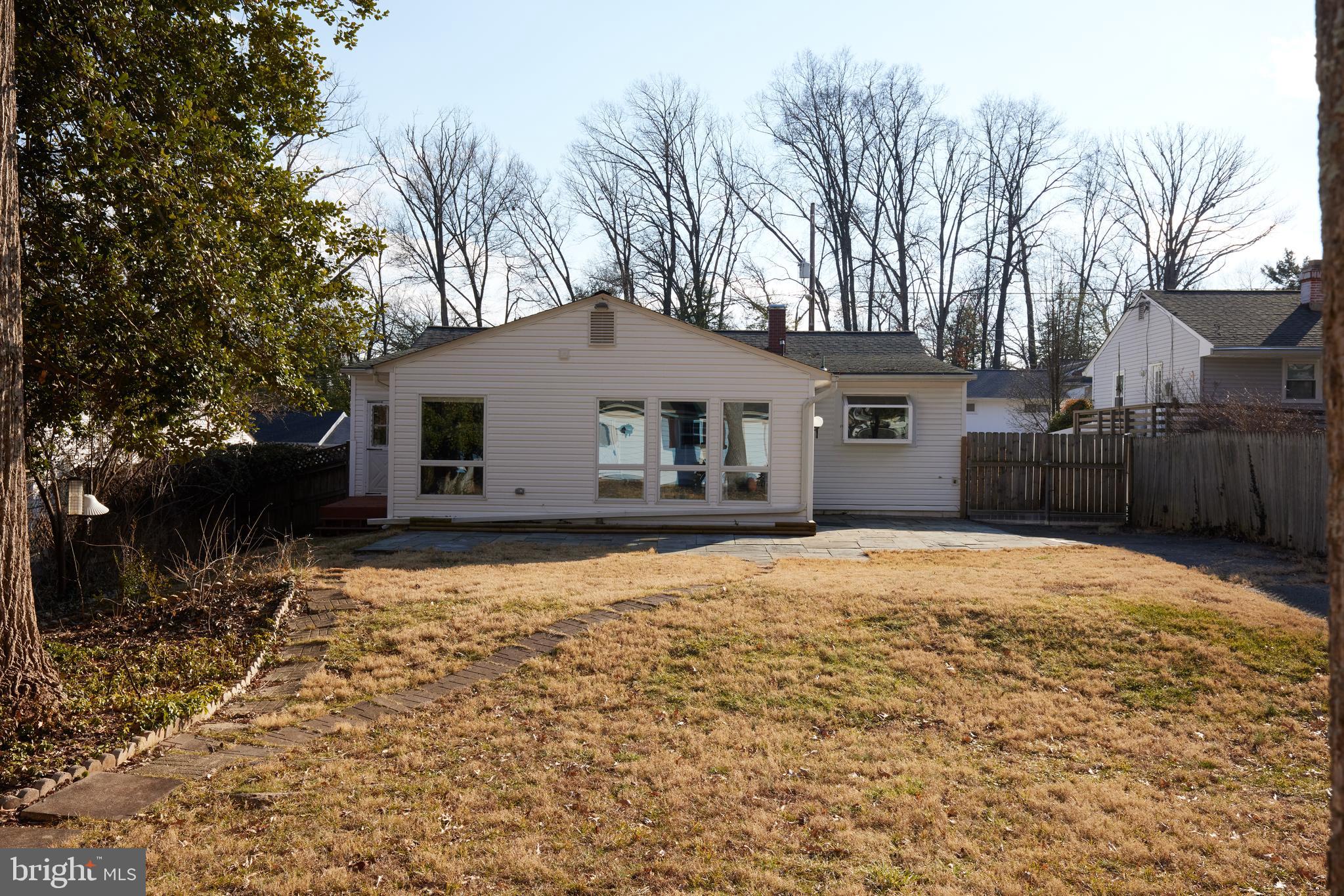 112 Tulip Dr